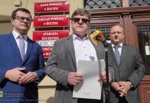 Bochnia. Chcą wyjaśnień: czy to radny powiatowy został złapany na jeździe po pijanemu? – WIDEO