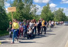 Niegowić-Łapanów. Ok. 600 pielgrzymów wzięło udział w rajdzie szlakiem papieskim – ZDJĘCIA