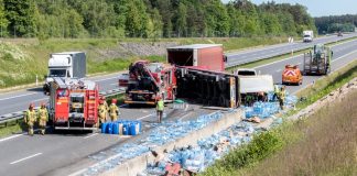 🔴📸🎞 Ciężarówka przewróciła się i zablokowała A4 między Bochnią a Brzeskiem – ZDJĘCIA, WIDEO