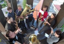 Muzycy na wieży Bazyliki. Jak oni tam weszli?! – WIDEO