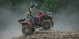 Moto atrakcje podczas pikniku „Gramy dla 5” w Żegocinie – ZDJĘCIA