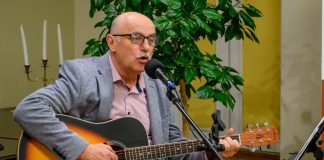 Biblioteka. We wtorek poezja i satyra Zbigniewa Pikuły