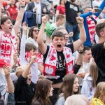 Bochnia. Strefa kibica na Rynku: Hymn narodowy i radość po golu dla Polski – ZDJĘCIA, WIDEO