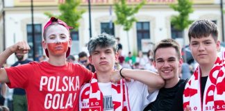 Polska-Austria. Strefa Kibica na Rynku w Bochni – WIDEO, ZDJĘCIA