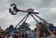 Dni Niepołomic. Spacer do Lunaparku – WIDEO