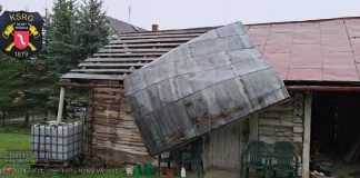 Powalone drzewa, zerwany dach. Burze przeszły nad Bocheńszczyzną