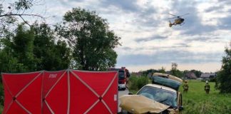 Wypadek we Wrzępi. Trzy osoby ranne, w tym dzieci