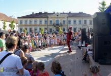 Bochnia. Iluzjonista na Rynku – ZDJĘCIA