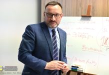 Naczelnik Tomasz Urynowicz: „Burmistrz nie jest superbohaterem z filmów Marvela, potrzebuje sprawnego urzędu” – WYWIAD