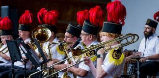 „Muzyczna Uzbornia”. Cykl rozpoczął występ Orkiestry Kopalni Soli Bochnia – ZDJĘCIA