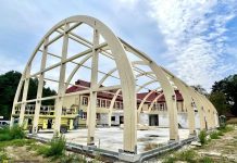 Brzesko. Rośnie hala sportowa w Porębie Spytkowskiej – ZDJĘCIA