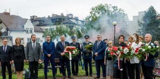 Godzina „W”. Bochnia uczciła Powstańców Warszawskich – ZDJĘCIA
