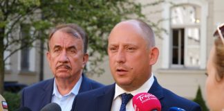 🔴 Śnięte ryby w Wiśle na granicy powiatu bocheńskiego. To przez ścieki z Niepołomic?