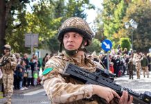 📸🎞 Pola Chwały w Niepołomicach. PARADA ulicami miasta i okazywanie wojska wszelakiego – ZDJĘCIA, WIDEO