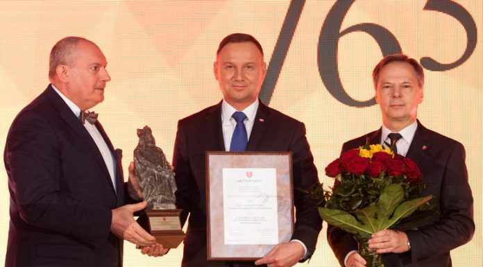 Bochnia. Prawie 50 petycji ws. odebrania honorowego obywatelstwa prezydentowi Andrzejowi Dudzie. Wkrótce decyzja Rady