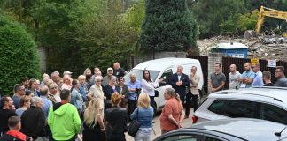 Bochnia. Dojazd do budowy na os. Niepodległości. Ciężki sprzęt będzie jeździł drogą przed blokiem nr 6 – ZDJĘCIA