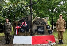 Łapanów. Odsłonięto tablicę upamiętniającą Teofila Łaciaka – ZDJĘCIA