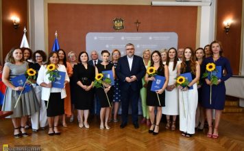 Bochnia. Nominacje dyrektorskie i awanse zawodowe nauczycieli – ZDJĘCIA