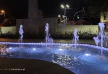 Bochnia. Tak wygląda nocą fontanna na Plantach Salinarnych – WIDEO