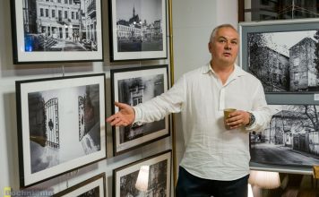 Rozmowa fotografika i poety o Bochni oraz finisaż wystawy fotografii – ZDJĘCIA