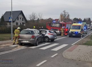 Wypadek w Łąkcie Górnej. Pięć osób poszkodowanych, w tym troje dzieci