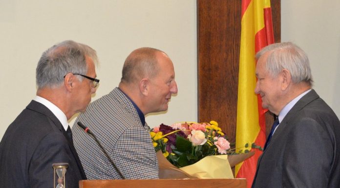 Były prezes MPWiK Zbigniew Rachwał uhonorowany za wieloletnią pracę w wodociągach