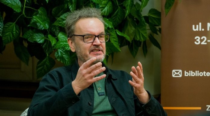 Biblioteka. Spotkanie z Robertem Ostaszewskim – ZDJĘCIA