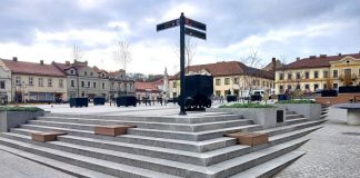 Przy schodach na Rynku w Bochni mają zostać zamontowane balustrady