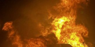 Pożar po zderzeniu na DK94 w Siedlcu: Spłonął samochód osobowy