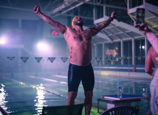 Ekiden Pływacki 2024 na basenie w Bochni. 104 osoby pokonały dystans maratoński – ZDJĘCIA