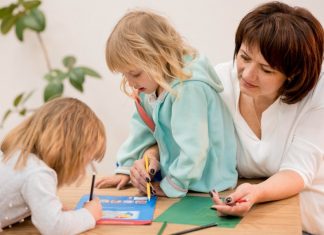🔸 Integracja sensoryczna – nowoczesne studia podyplomowe dla nauczycieli
