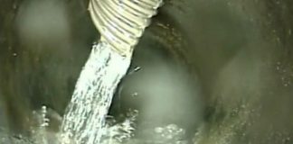 Niepołomice apelują: Nielegalne odprowadzanie deszczówki do kanalizacji to poważny problem