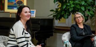 Biblioteka w Bochni. Promocja książki Emilii Grabowskiej – ZDJĘCIA