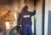 Bocheńscy dzielnicowi prowadzą działania mające pomóc osobom bezdomnym w okresie zimowym