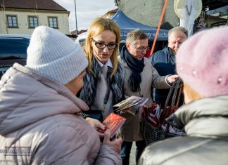 Świąteczny Jarmark na Rynku w Bochni – ZDJĘCIA