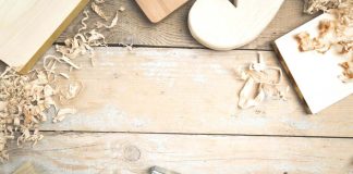 🔸 Drewniana skrzynia na zabawki DIY