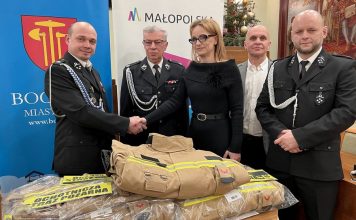 Bochnia. Nowy sprzęt pożarniczy dla OSP Kolanów