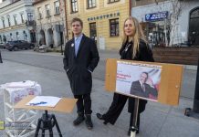 Bochnia. Na Rynku zbierano podpisy dla Grzegorza Brauna