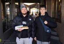 Znany youtuber Książulo odwiedził Bochnię, by spróbować legendarnych zapiekanek