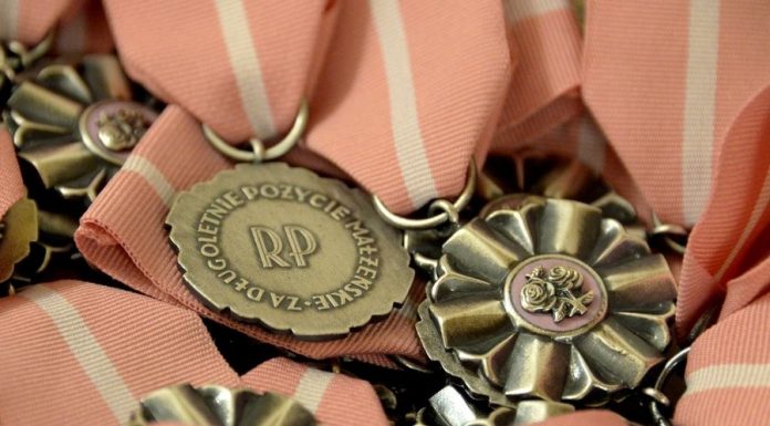 Złote Gody w Bochni. Jubilaci mogą otrzymać Medal Prezydenta RP