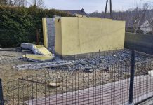 Poważny wypadek w Kobylu podczas prac wyburzeniowych. Dwie osoby ranne