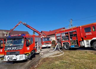 Pożar domu w Uszwi – siedem zastępów straży pożarnej w akcji