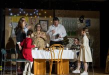 Żegocina. Spektakl „Gdybym mógł cofnąć czas…” grupy ODEON – ZDJĘCIA