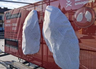 Bochnia. Mobilne płuca Polskiego Alarmu Smogowego stanęły na Rynku