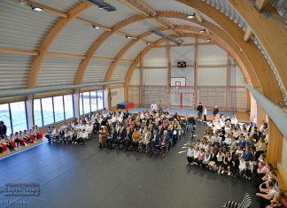 Gmina Brzesko. Otwarcie hali sportowej w Porębie Spytkowskiej – ZDJĘCIA