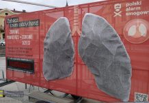 Bochnia. Jak mobilne płuca pociemniały w dwa tygodnie? Porównaj zdjęcia