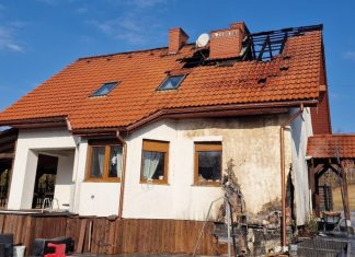 Stary Wiśnicz. Pożar zniszczył dom policjantki. Ruszyła zbiórka na odbudowę