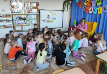 „Książka moim przyjacielem”. Czytelnicza akcja w przedszkolu w Krzeczowie – ZDJĘCIA