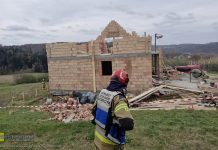 Sobolów. Wypadek na budowie. Dwóch pracowników spadło z rusztowania