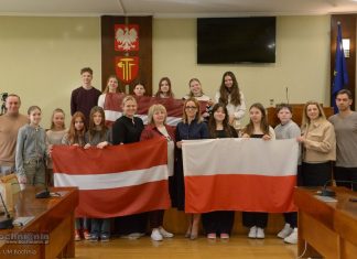 Młodzież z Łotwy z wizytą w Bochni w ramach programu Erasmus+